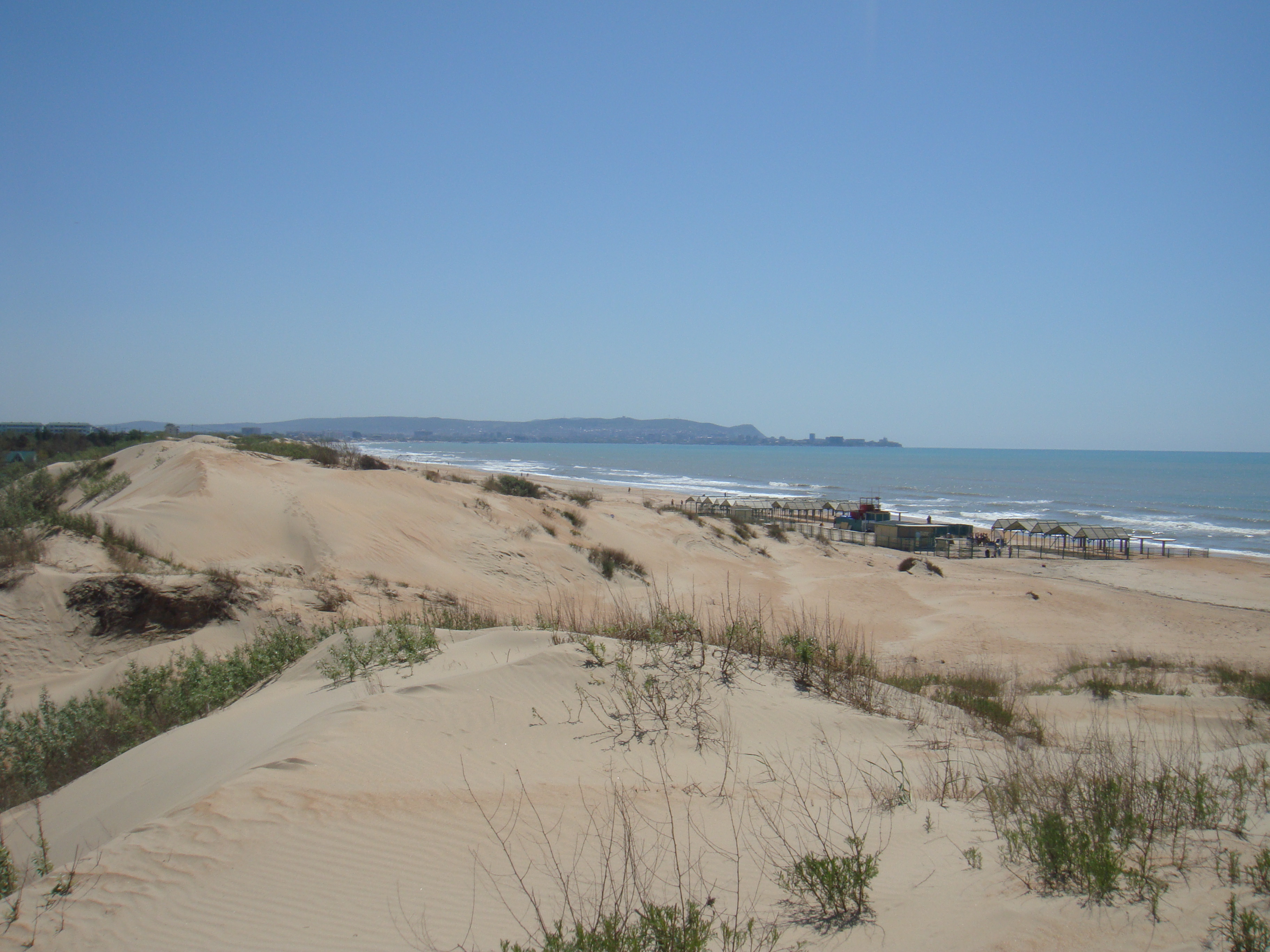 Песчаный пляж в Витязево